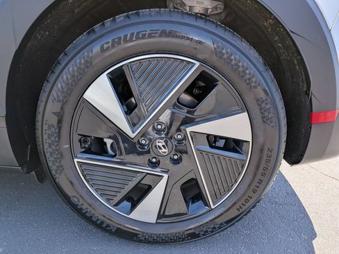Certified 2025 Hyundai Ioniq 5 SEL RWD image 11