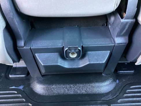 Used 2022 Ford F250 XL w/ Power Equipment Group image 38