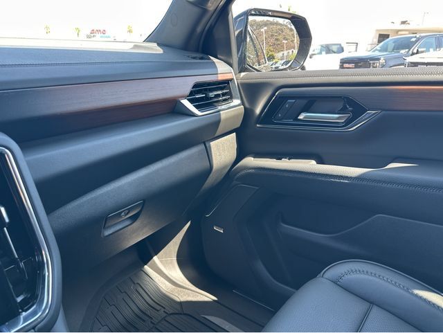 New 2026 GMC Yukon Denali w/ Sun & Power Step Package AWD/4WD image 5