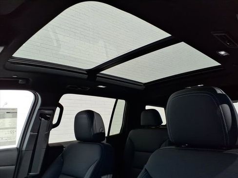 New 2026 Chevrolet Traverse LT w/ Enhanced Driving Package image 10