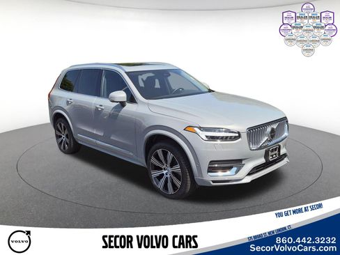 Certified 2025 Volvo XC90 T8 Plus w/ Protection Package Premier AWD/4WD image 3