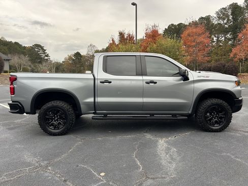 Used 2023 Chevrolet Silverado 1500 ZR2 w/ Technology Package image 27