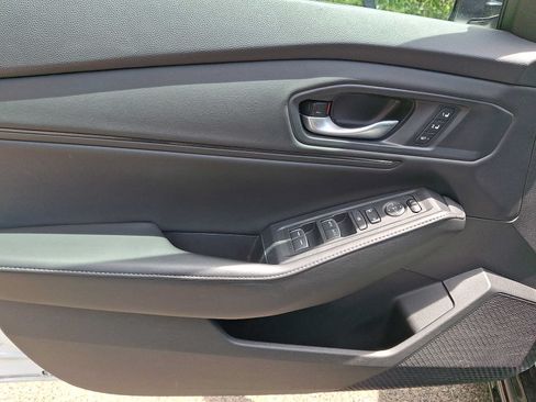 Used 2023 Honda Accord Sport image 12