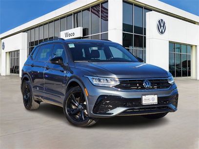 New 2024 Volkswagen Tiguan SE R-Line