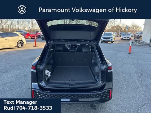 New 2026 Volkswagen Tiguan SE R-Line FWD image 11