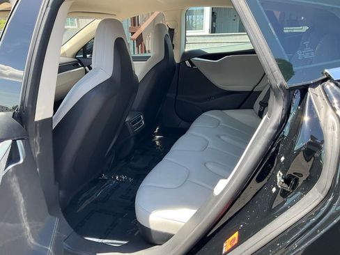 Used 2014 Tesla Model S P85 RWD image 26