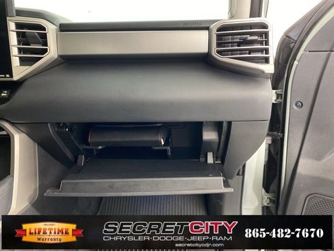 Used 2024 Toyota Tundra Limited image 33