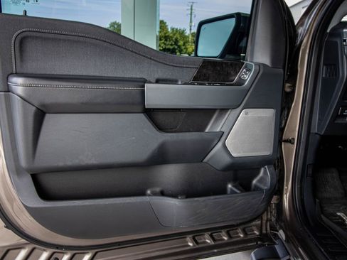 Used 2021 Ford F150 Lariat w/ Equipment Group 502A High AWD/4WD image 21