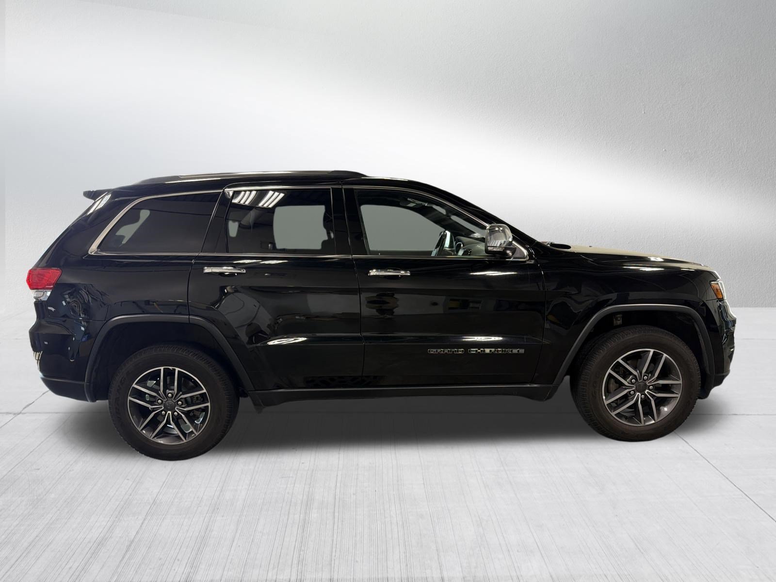 Used 2019 Jeep Grand Cherokee Limited w/ Luxury Group II AWD/4WD image 8