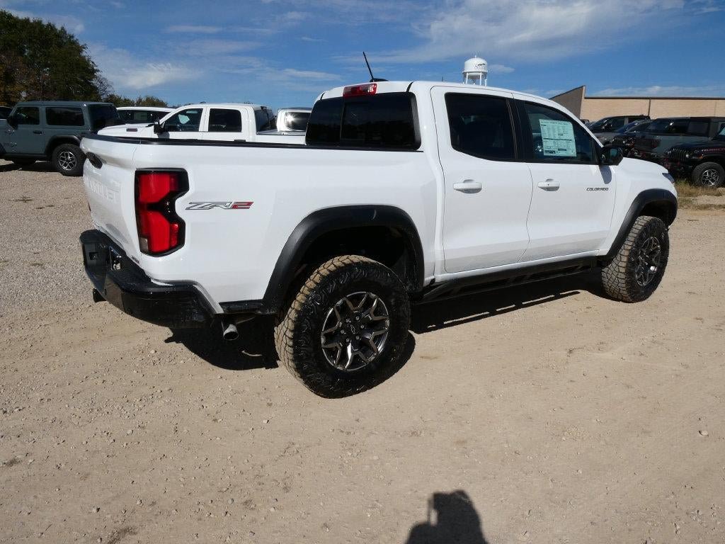 New 2026 Chevrolet Colorado ZR2 w/ Technology Package AWD/4WD image 4