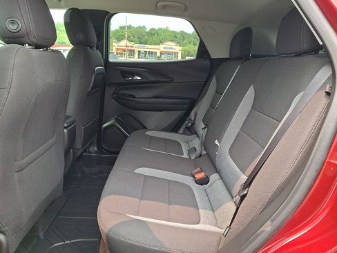 Used 2023 Chevrolet TrailBlazer LT FWD image 14