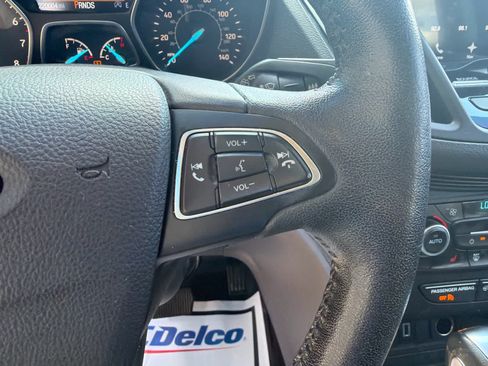 Used 2018 Ford Escape Titanium FWD image 17