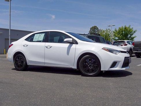 Used 2015 Toyota Corolla L FWD image 4