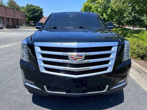 Used 2016 Cadillac Escalade Premium AWD/4WD image 3