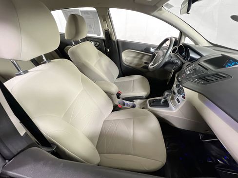 Used 2015 Ford Fiesta SE image 24