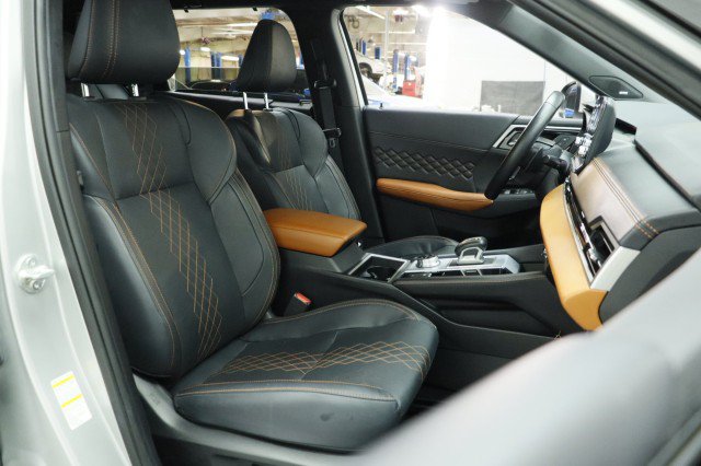 Used 2024 Mitsubishi Outlander SEL FWD image 23