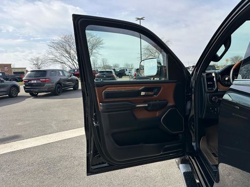 Used 2022 RAM 1500 Limited w/ Bed Utility Group image 11