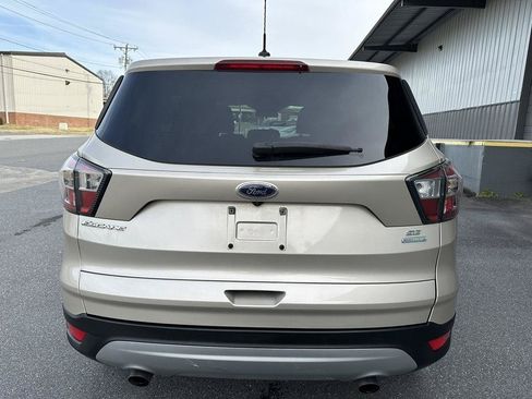 Used 2017 Ford Escape SE FWD image 5