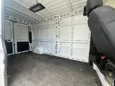 Used 2023 RAM ProMaster 2500 FWD image 8