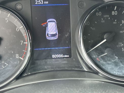 Used 2018 Nissan Rogue S AWD/4WD image 25