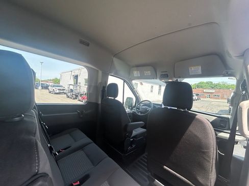 Used 2023 Ford Transit 350 XLT RWD image 13