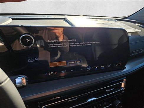 New 2025 Chevrolet Traverse LT w/ Sun and Wheel Package image 13