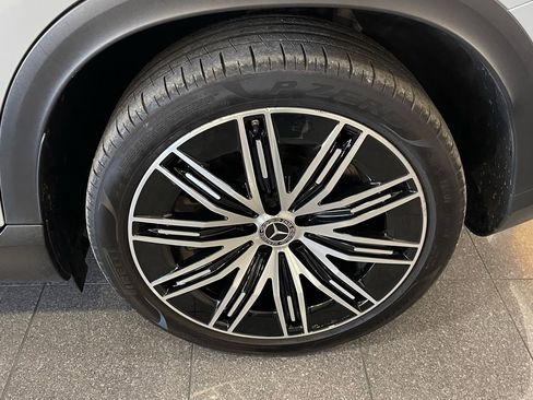 Used 2023 Mercedes-Benz EQE 350+ SUV w/ Pinnacle Trim Package image 20