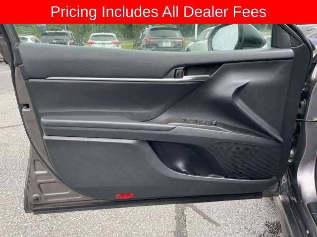 Used 2023 Toyota Camry SE FWD image 15