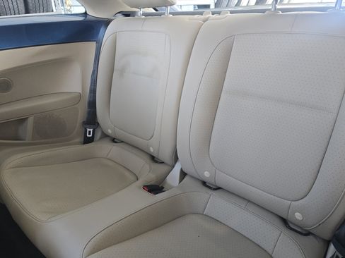 Used 2019 Volkswagen Beetle 2.0T SE image 26