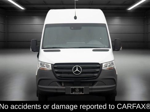 Used 2024 Mercedes-Benz Sprinter 3500 image 2