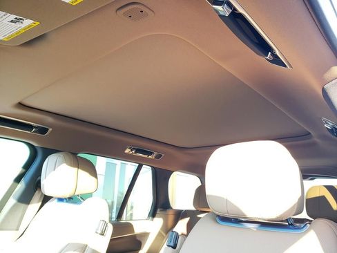 New 2026 Land Rover Range Rover SE image 20