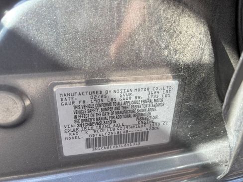 Used 2025 Nissan Versa SV FWD image 23