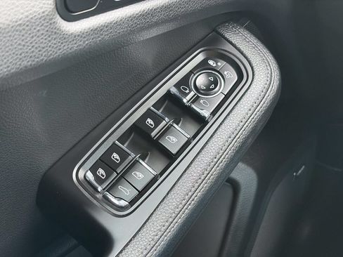 Used 2018 Porsche Macan AWD/4WD image 29
