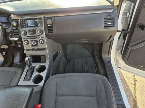 Used 2016 Ford Flex SE image 21