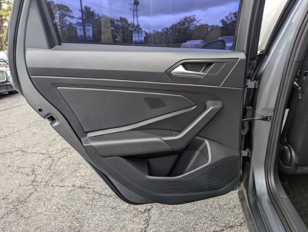 Used 2020 Volkswagen Jetta R-Line FWD image 37
