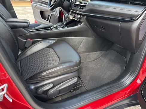 Used 2025 Jeep Compass Latitude w/ Altitude Special Edition AWD/4WD image 26