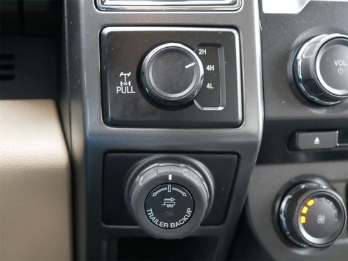 Certified 2018 Ford F150 XLT w/ Equipment Group 302A Luxury image 28