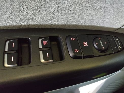 Used 2020 Kia Sportage S AWD/4WD image 27