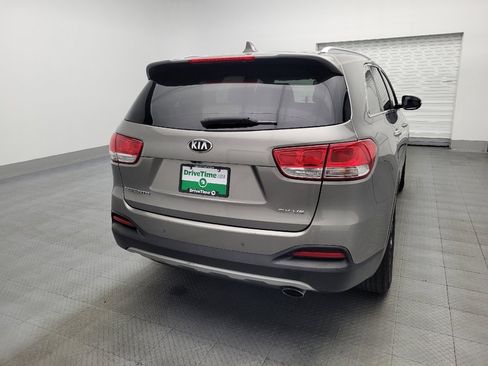 Used 2017 Kia Sorento EX image 7