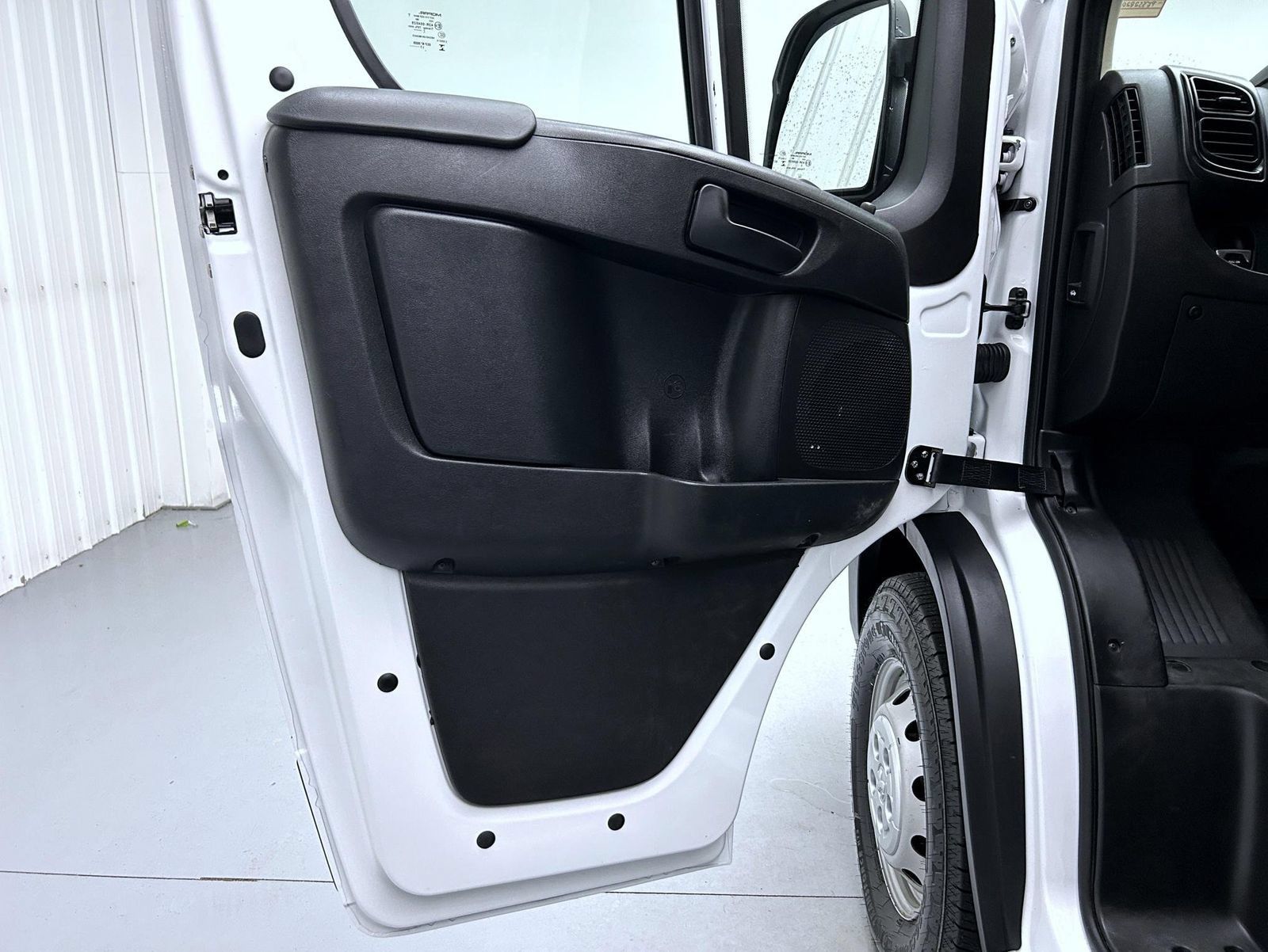 Used 2023 RAM ProMaster 2500 FWD image 9
