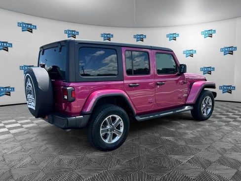 Used 2022 Jeep Wrangler Unlimited Sahara w/ Cold Weather Group AWD/4WD image 6