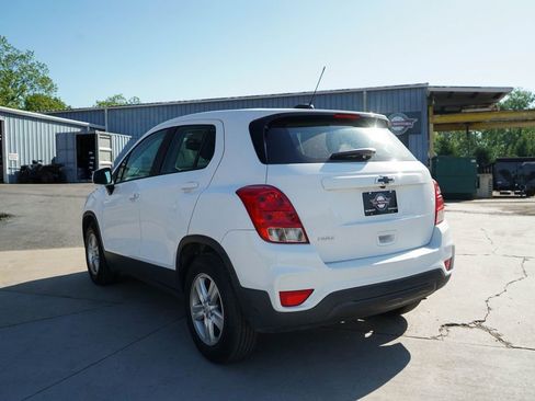 Used 2019 Chevrolet Trax LS image 4