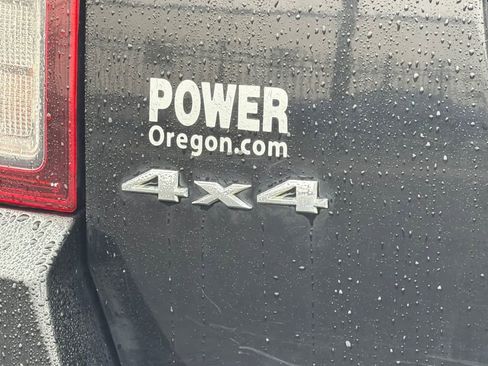 Used 2016 Jeep Compass Latitude image 23