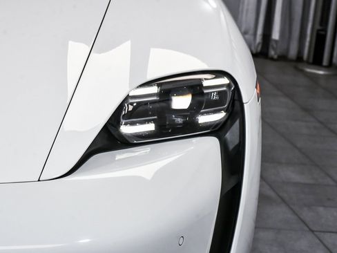 Used 2022 Porsche Taycan image 62