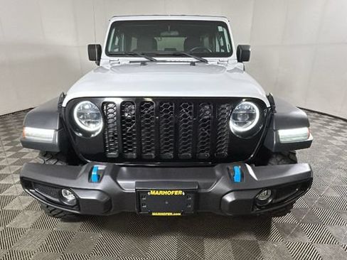 Used 2023 Jeep Wrangler Unlimited w/ Cold Weather Group AWD/4WD image 7