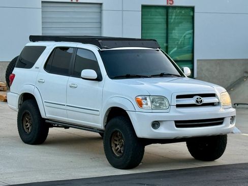 Used 2006 Toyota Sequoia SR5 AWD/4WD image 6