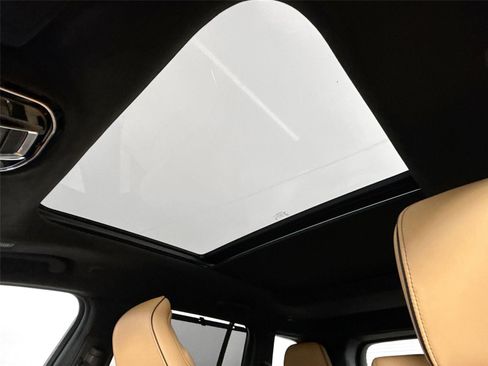 Used 2024 Jeep Grand Cherokee Summit image 17