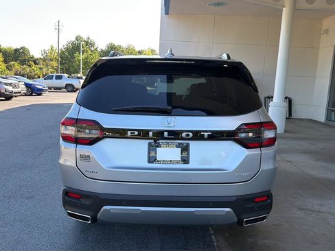 New 2026 Honda Pilot Elite image 5