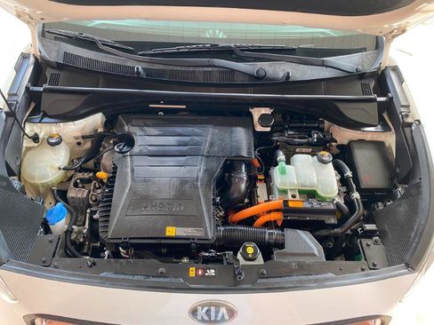Used 2017 Kia Niro LX image 8