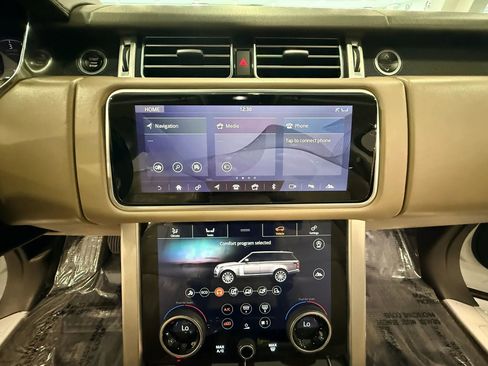 Used 2018 Land Rover Range Rover HSE image 25